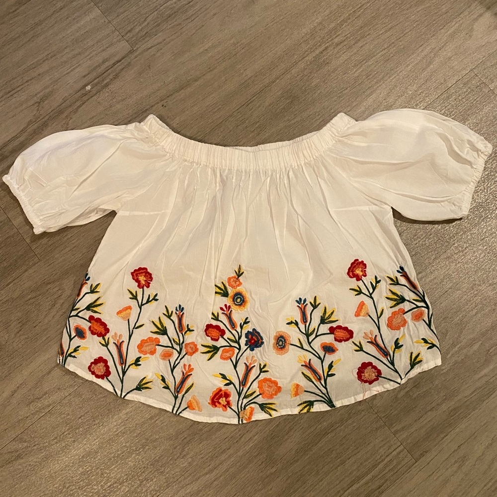 Stradivarius Floral Off-Shoulder Top
